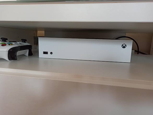 تهویه نامناسب و روشن نشدن Xbox Series S 